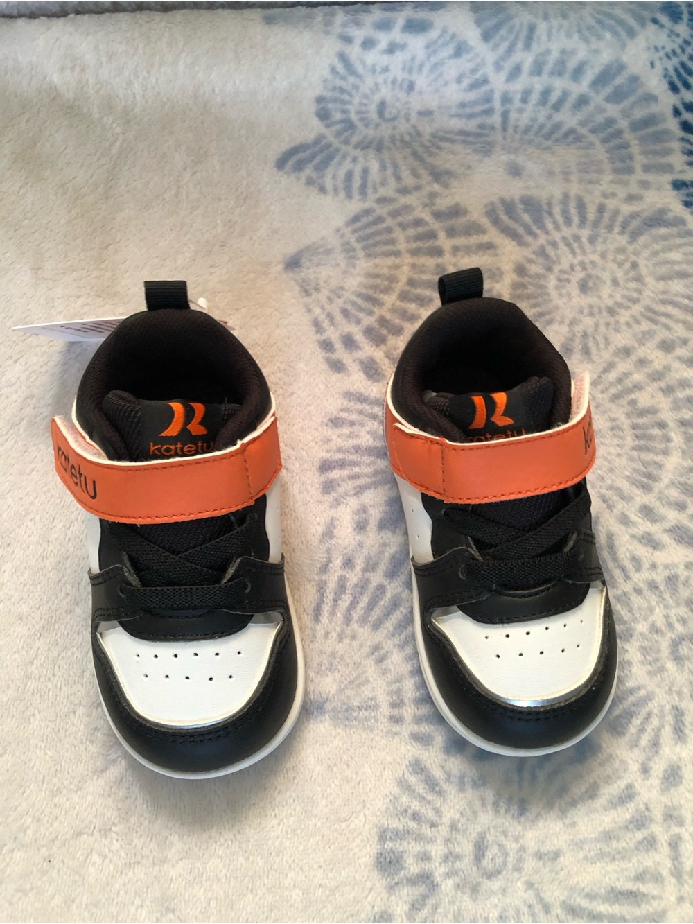 Katekyo Kids Black White and Orange Velcro Sneakers